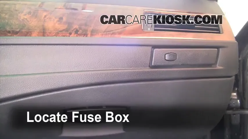 2008 BMW 528xi 3.0L 6 Cyl. Fuse (Engine) Check